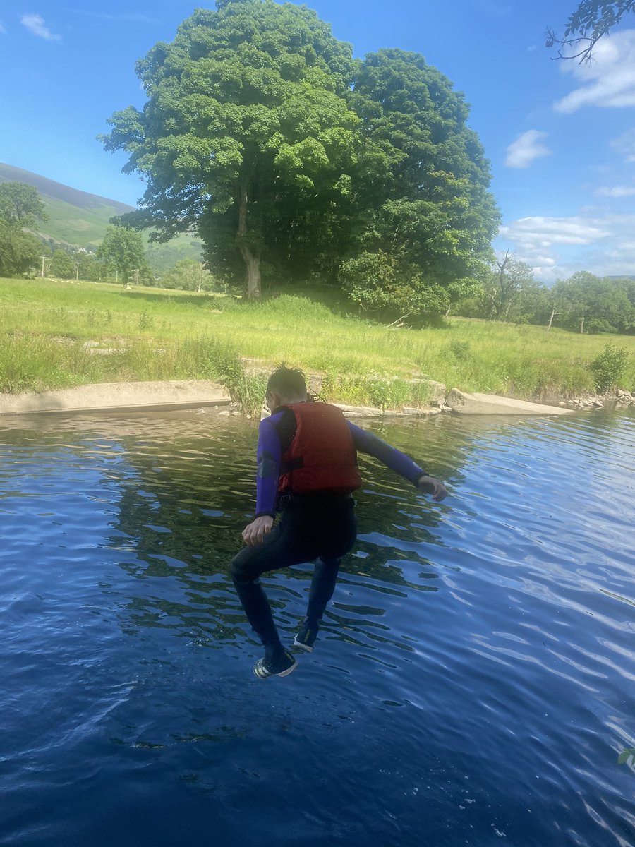 smrcdh4's tweet photo. Today group 4, jumped off a bridge into the water #riverjump https://t.co/j5R5SElLS4