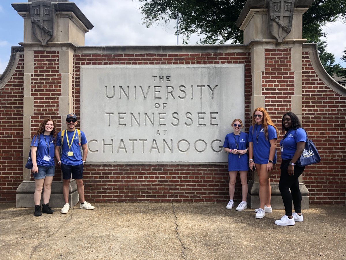 utchistory's tweet photo. @utchistory had a blast engaging with these awesome first-year and first-generation students last week, and connecting them with @RISECHA_ORG and the community. We can't wait to welcome four additional groups of new Mocs in July! #MocUp #utchistory @UTChattanooga https://t.co/cTuJNl5mME