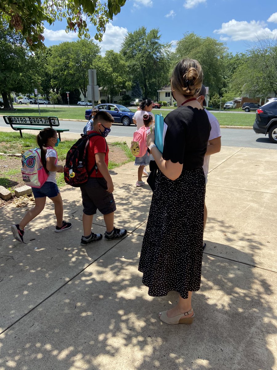 LJSprowls's tweet photo. What a great first day of summer school @GuilfordEle Our principal @DLong_LRES is doing an amazing job leading staff and students. Thank you @MustangPurdy for opening your doors for @GuilfordEle #DifferencemakersRISE https://t.co/oU3BhtngYb
