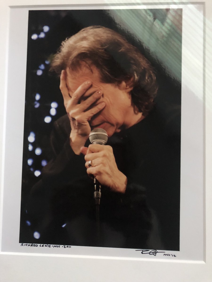 TheRichardLewis's tweet image. June 29th,2021
I’m grateful for being alive with a life in the arts but man…74!!!!!!
As my late pal, genius Warren Zevon said, “Enjoy every sandwich”

#Birthday from Hell
Photo: ⁦@bobgruen01⁩