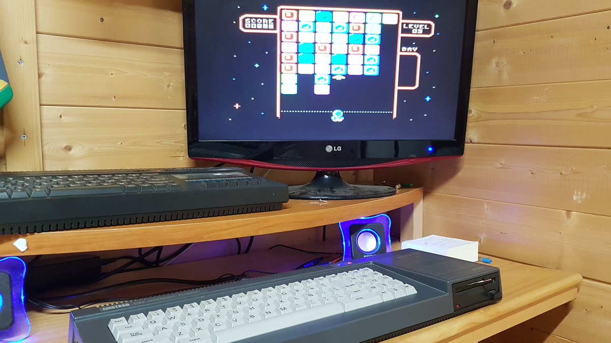 YA ESTA FUNCIONANDO!!! #amstrad 6128 #reparado