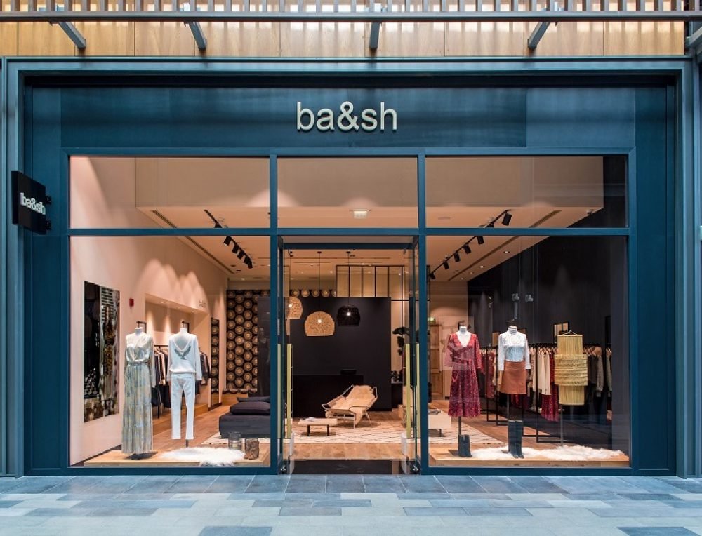 Salesfloor on X: The new retailer's essential: QR Codes Ba&sh store  associates are using QR Codes to stay in touch with customers by linking to  their Salesfloor Storefrontsᵀᴹ. Check out Chloe's Ba&sh