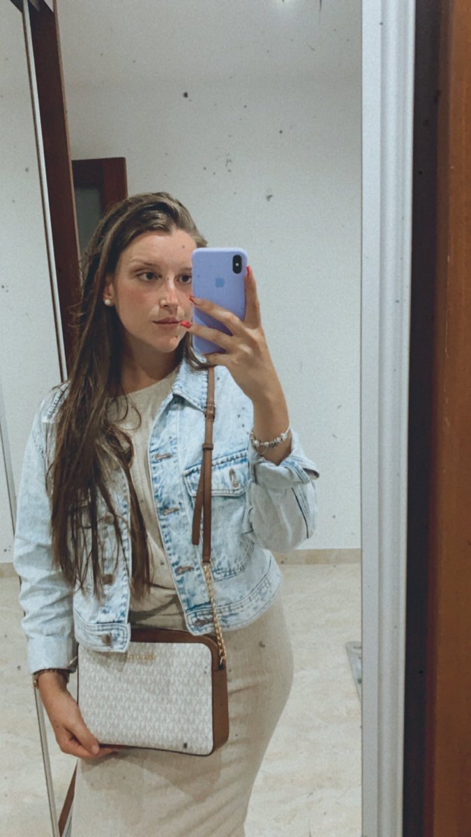 maioerica9's tweet photo. Perdidas na galeria ⚡️🤷🏼‍♀️ https://t.co/HVBc2EXjeG