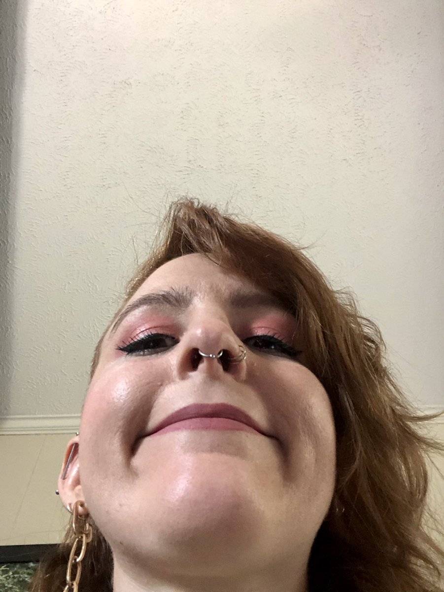 ShredxVelvet's tweet image. camera 1 or camera 2?

dingus plays dingus souls III! live now!

Twitch.tv/ShredxVelvet