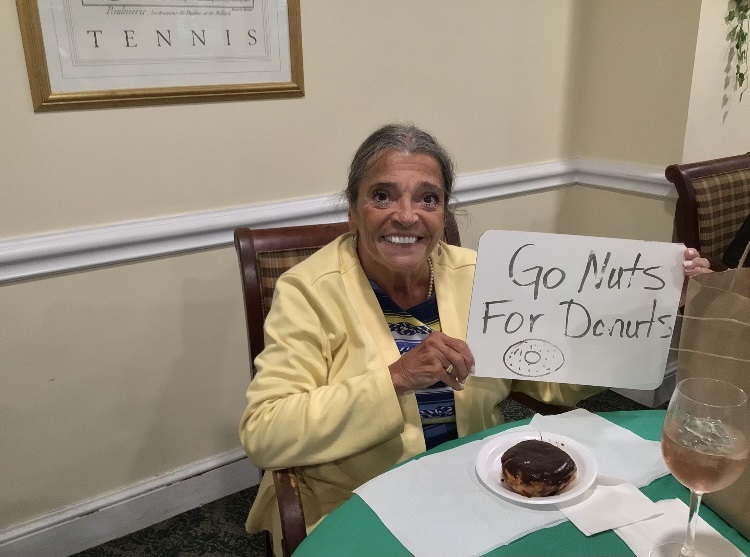 springhills's tweet photo. Earlier in the month, Spring Hills Park Ridge celebrated #NationalDonutDay for both staff and residents! Big smiles and delicious donuts were all around!
#SpringHills #Donuts #SeniorCare #DonutDay https://t.co/k0YlN27PPh