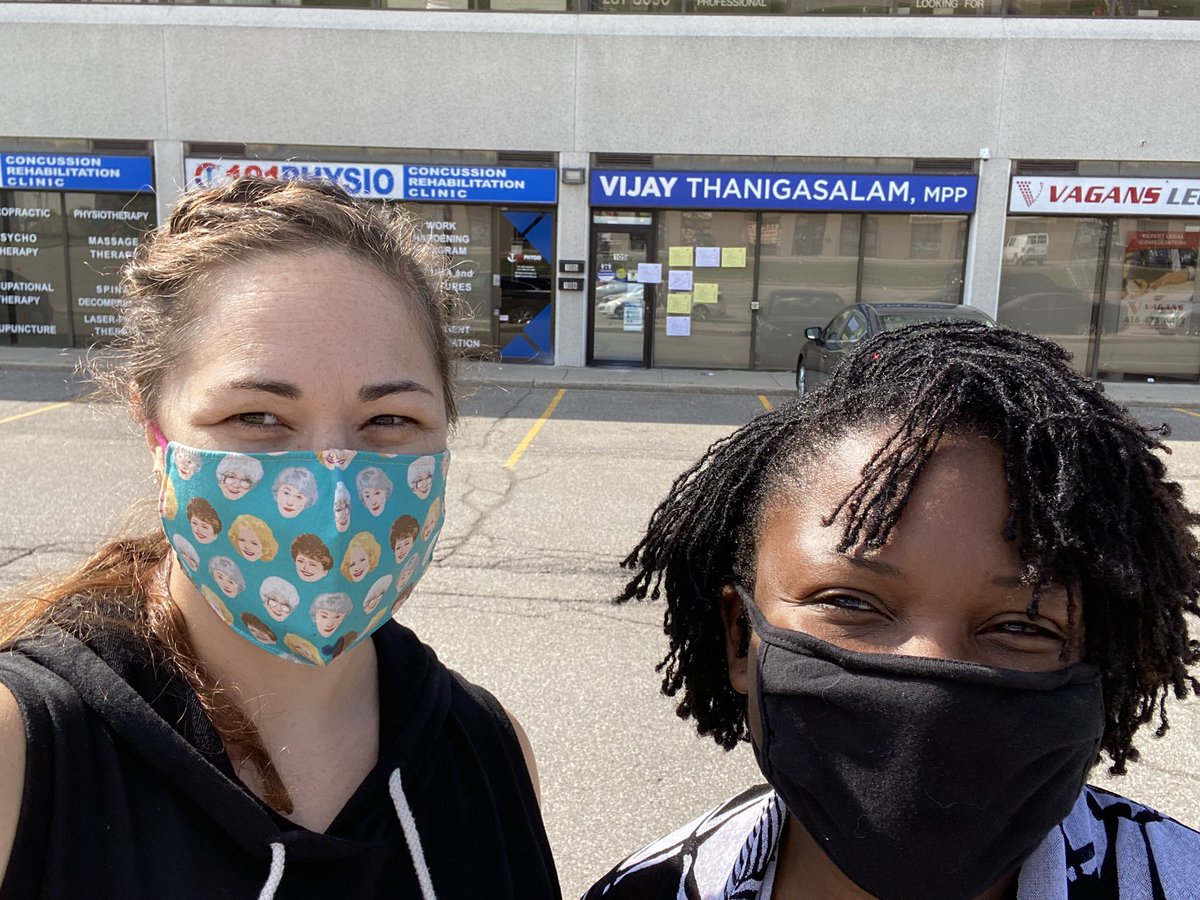 AmberBowenforEd's tweet image. Today @jbrownETTPrez and I delivered Report cards to @VijayThaniMPP.  These teachers give you and @fordnation an “F”. You have failed the people of Ontario. #ETFO @ElemTeachersTO #paidsickdaysNOW