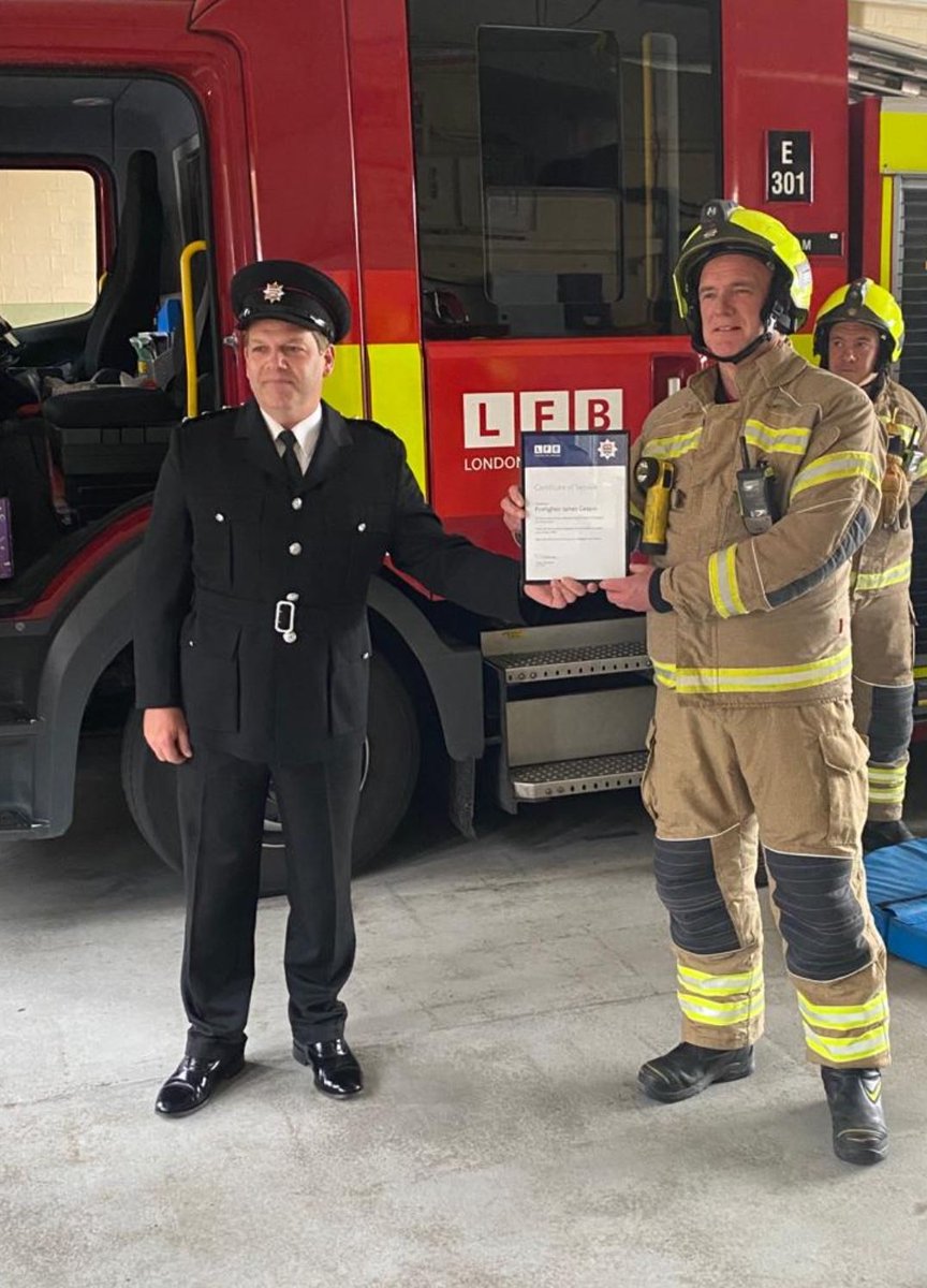 photo London Fire https twitter com londonfire lang ca
