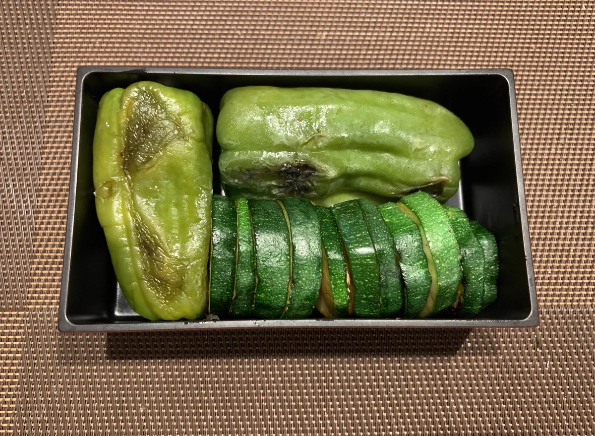 あらためて見ると私が作った弁当、本当にかなり終わってるな。