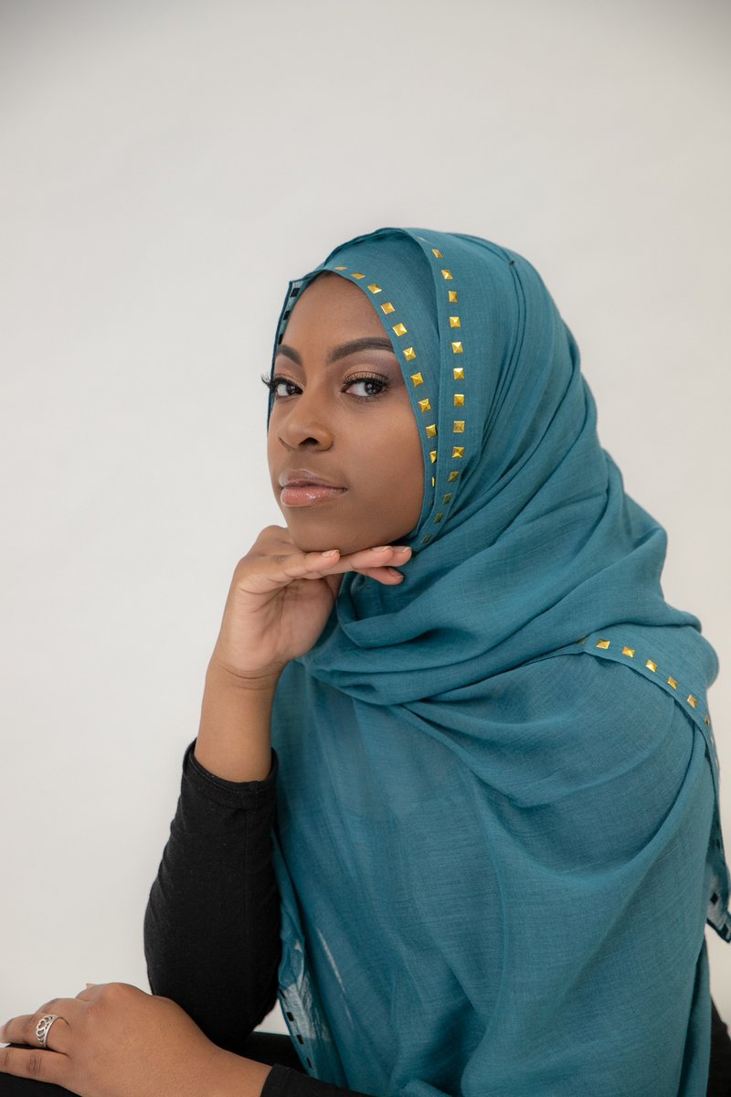 StrivingEmpire's tweet photo. Your choice of hijab can sometimes be a window into your personality and when you’re wearing our soft Dynamite hijab, you’re saying you’re simple and delicate.
What does your hijab say about you?
#SFMExperience #InnerStyle #BlingScarf https://t.co/sbVDPFpY4a