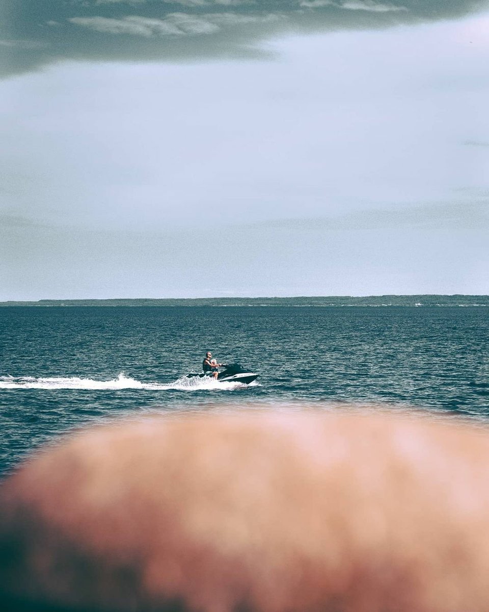 What activities are you most looking forward to capturing on camera this summer?  📷: viewsbykish/IG (Shot on a #CanonRebel t6 &amp; Canon EF 24-70mm F2.8L)  #Canoncanada #canonphotography #summervibes #burlingtonON #ProLabCanada