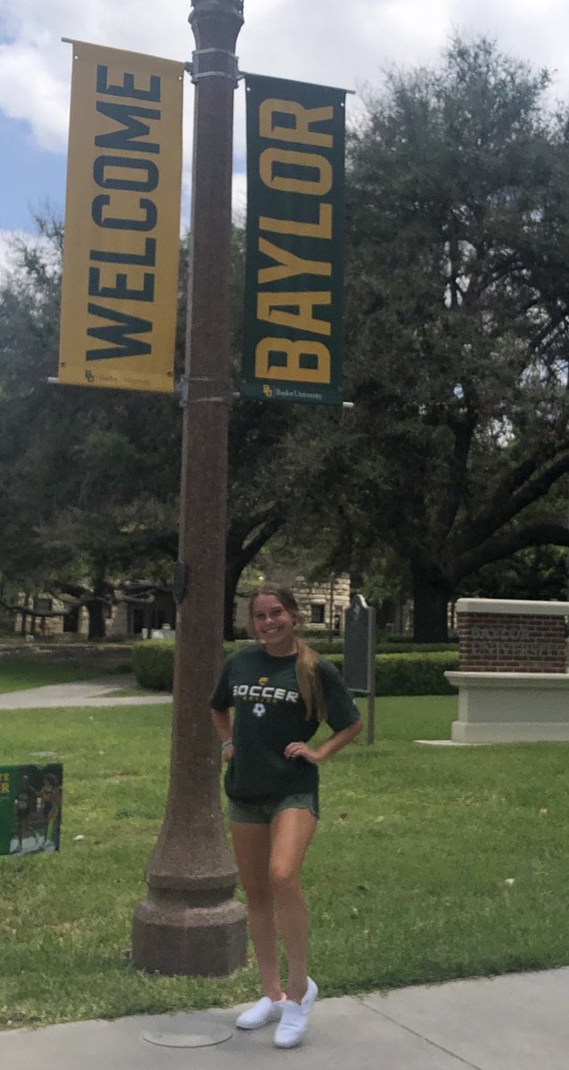 Katelyn_Saige's tweet photo. Thank you Baylor for an awesome day of soccer! I loved the training, coaches, players and campus! Wish I could have stayed longer! @BaylorFutbol @pauljobson @MauraWalsh_ @ImCollegeSoccer @Baylor #katesaige #SicEm https://t.co/LwfuyVDZec