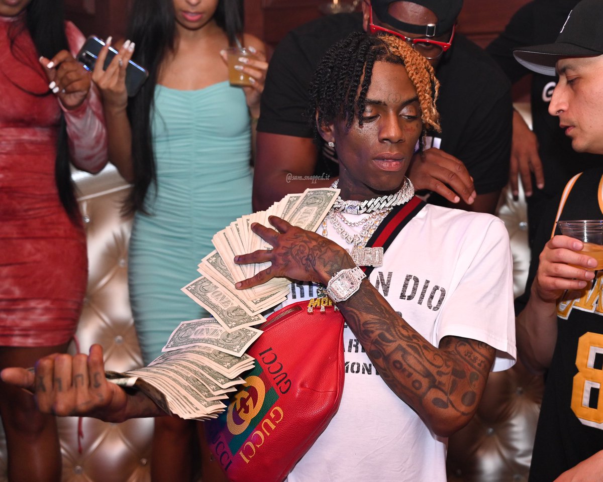 souljaboy's tweet photo. Summer time winter time lil bitch we outside 💵 ☝🏾🎉 https://t.co/0icqYSc3fk
