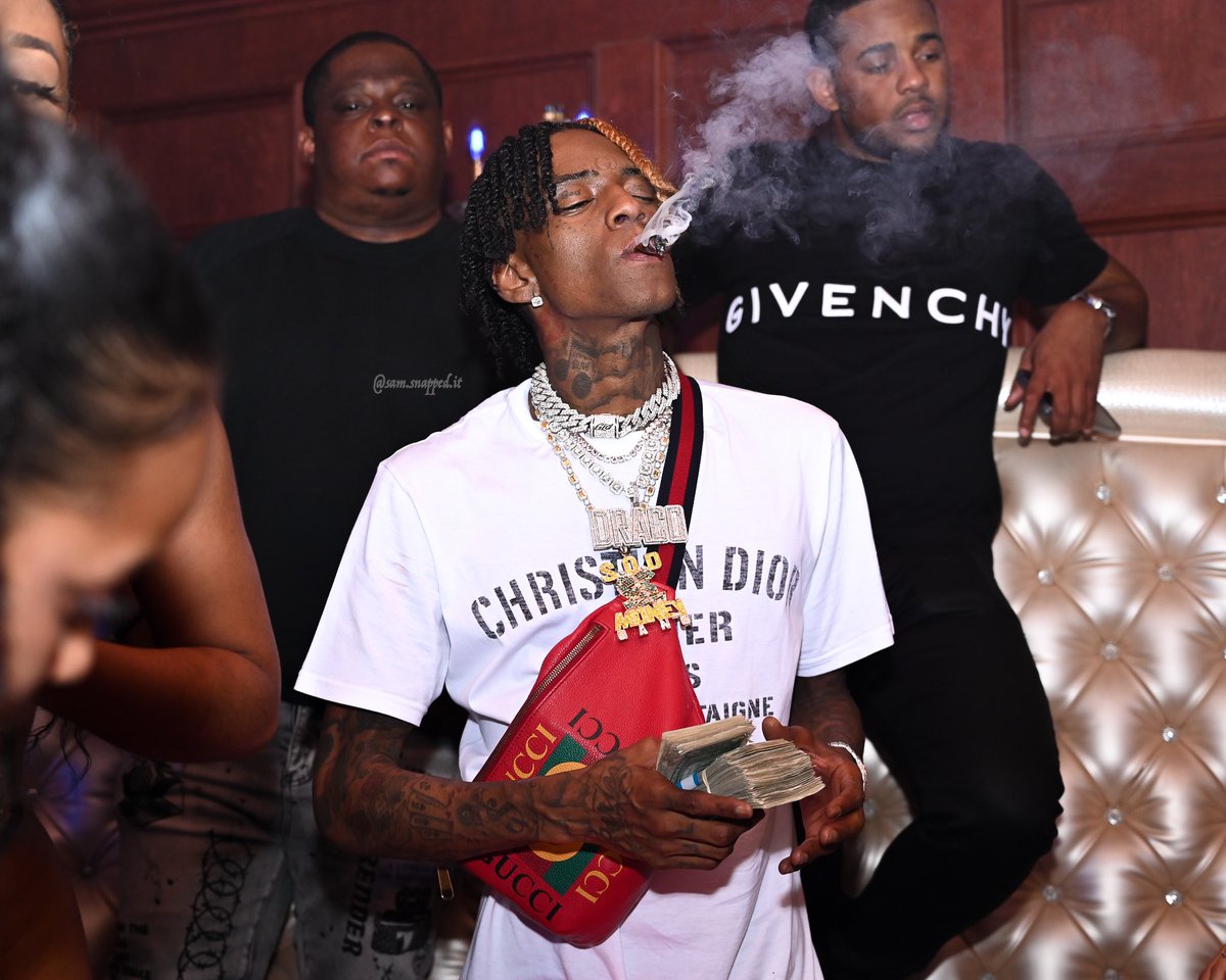 souljaboy's tweet photo. Summer time winter time lil bitch we outside 💵 ☝🏾🎉 https://t.co/0icqYSc3fk