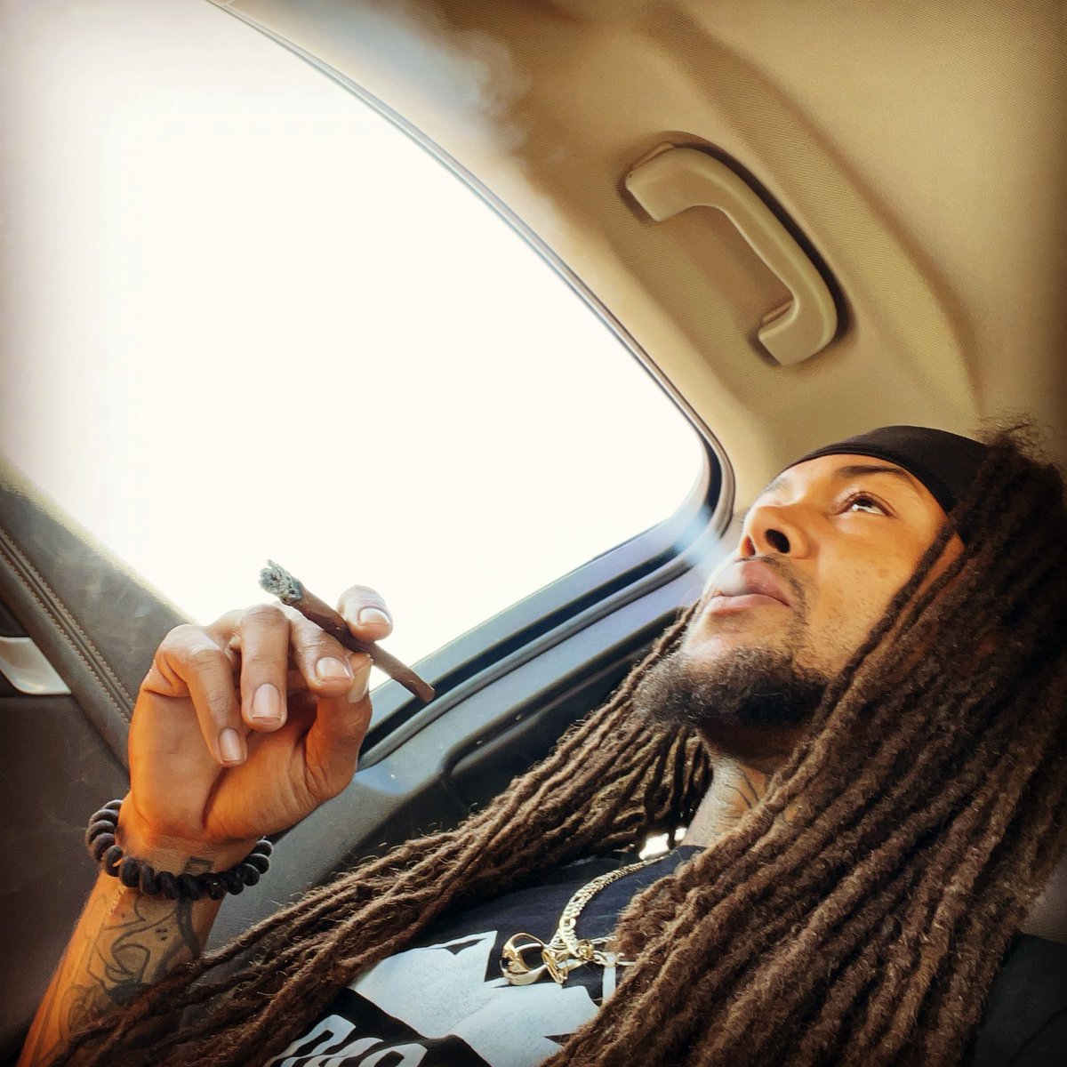 thatguymilehigh's tweet photo. “Luck is nothing more than your Preparation being met with Opportunity….move as if the opportunity is already yours.”
#thatguymilehigh #motivate #denver #itsme #hhtv #theworldismine #theworldisyours https://t.co/WFvA8VIDs0