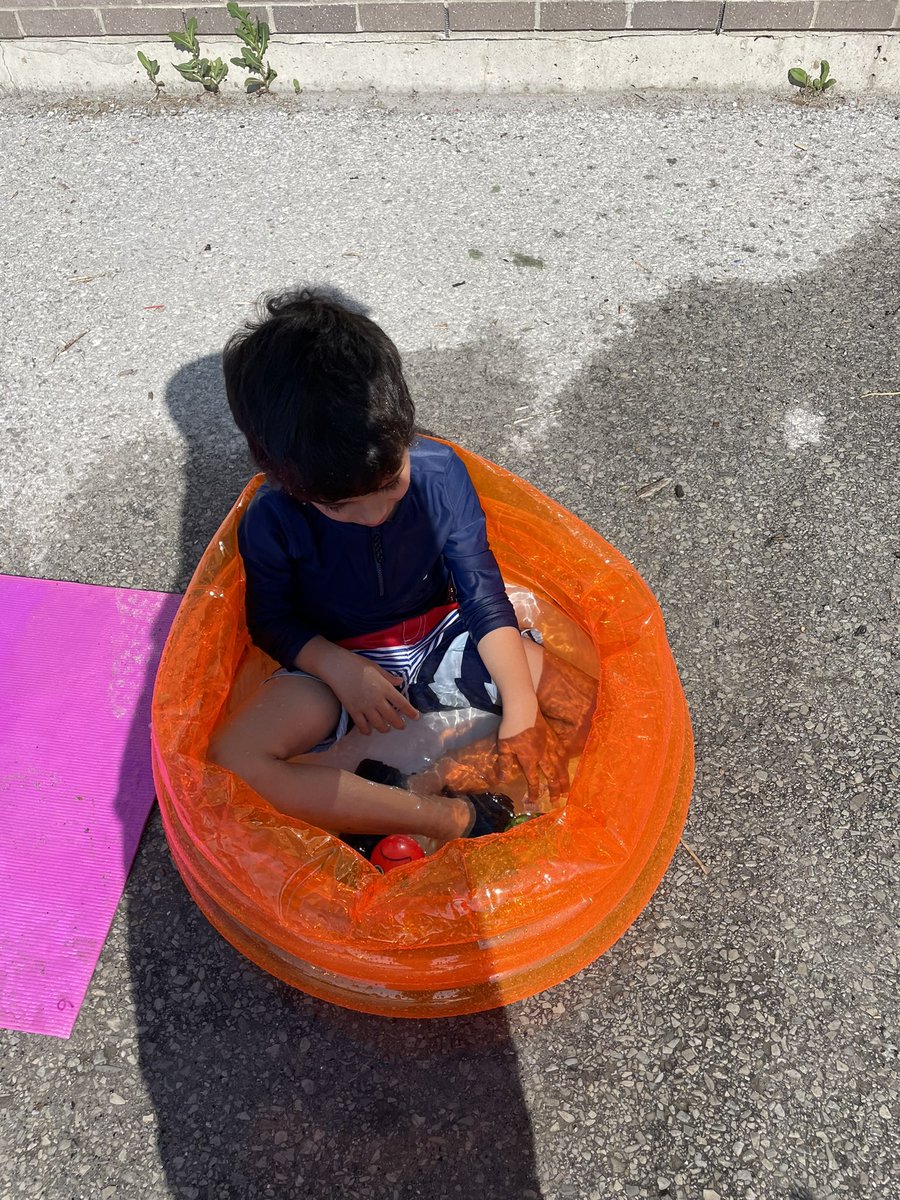 MarshallJ2032's tweet photo. They each like their own area for 💦 💦 water fun @HWDSB #SpringLearningProgram Templemead site @eMac0629 @denise5thompson  @cherylmpaterson @SWillis161921 @sbrason47 @Michele07622045 @JosieDalley @McLeanMr @MsKozic @LindaViola16 @BBRenew https://t.co/lrJQ8UyvhA