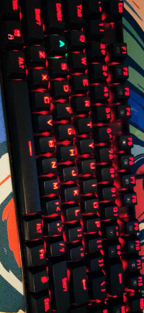 AlliBlizzard's tweet photo. If your boo doesn’t text you a picture of his keyboard and it only has your initial lit up you need to leave https://t.co/JoGf99JDWW