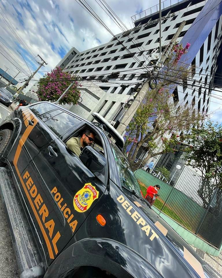 VeritasetfidePF's tweet photo. POLÍCIA FEDERAL DEFLAGRA #OPERAÇÃO #FAMULUS

Marília/SP- A PF deflagrou hoje (28/06) a Operação Famulus, com o objetivo de desarticular associação criminosa que atuava na revenda de cigarros contrabandeados do Paraguai para comerciantes da cidade de Garça/SP.

Meus Bebês♥️ https://t.co/jcLkfN3t2O
