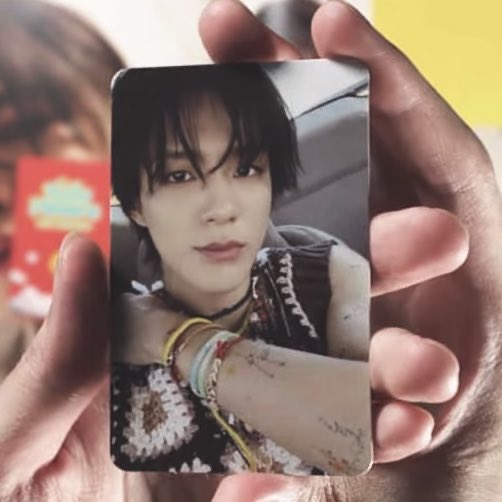 4ljn23's tweet photo. jeno's hello future photocards complete ✅ https://t.co/TCcAuFAjCy