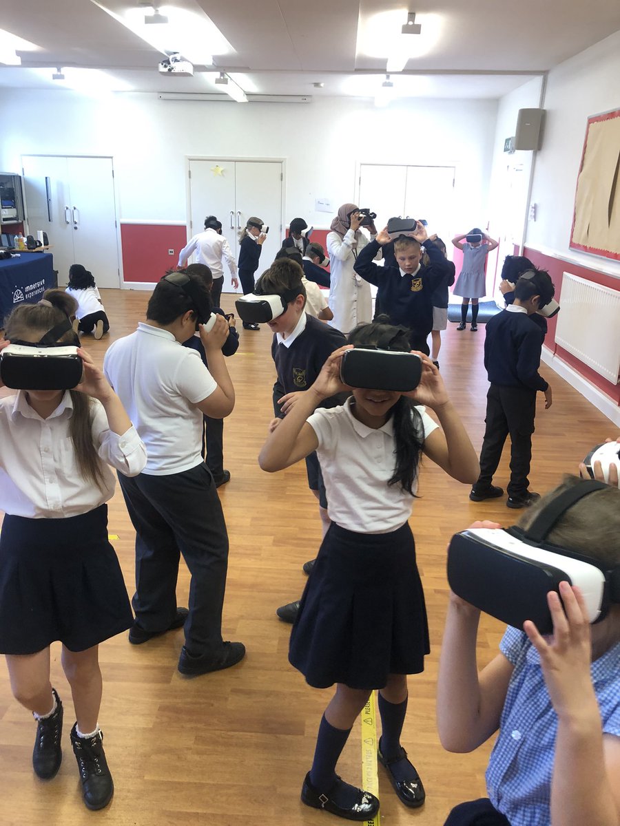KPenarski's tweet photo. Smiles all round today for our first day of Space Week… VR Headsets and holding a real Meteorite 🤩👨‍🚀 👩‍🚀 🚀 ✨ 🌍 #spaceweek #lovescience #memories https://t.co/KgQ7rQ3361