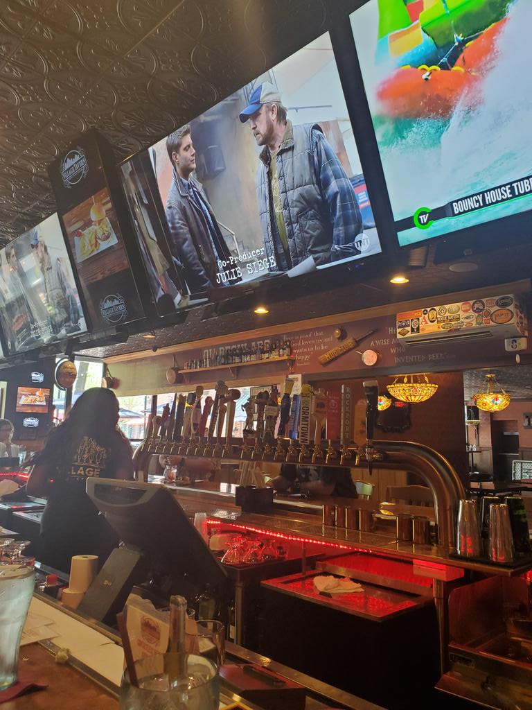 jennysun23's tweet photo. Of course, this is playing the bar when we are visiting Salem ๐ #cannotescape https://t.co/EEhwvPa67j