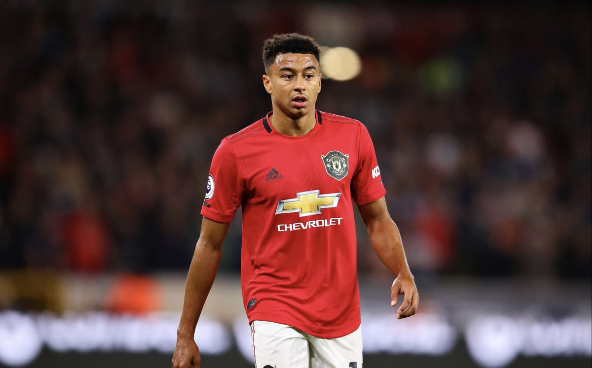 TransferNewsCen's tweet image. Manchester United have offered midfielder Jesse Lingard a new three-year contract. (Daily Mirror)