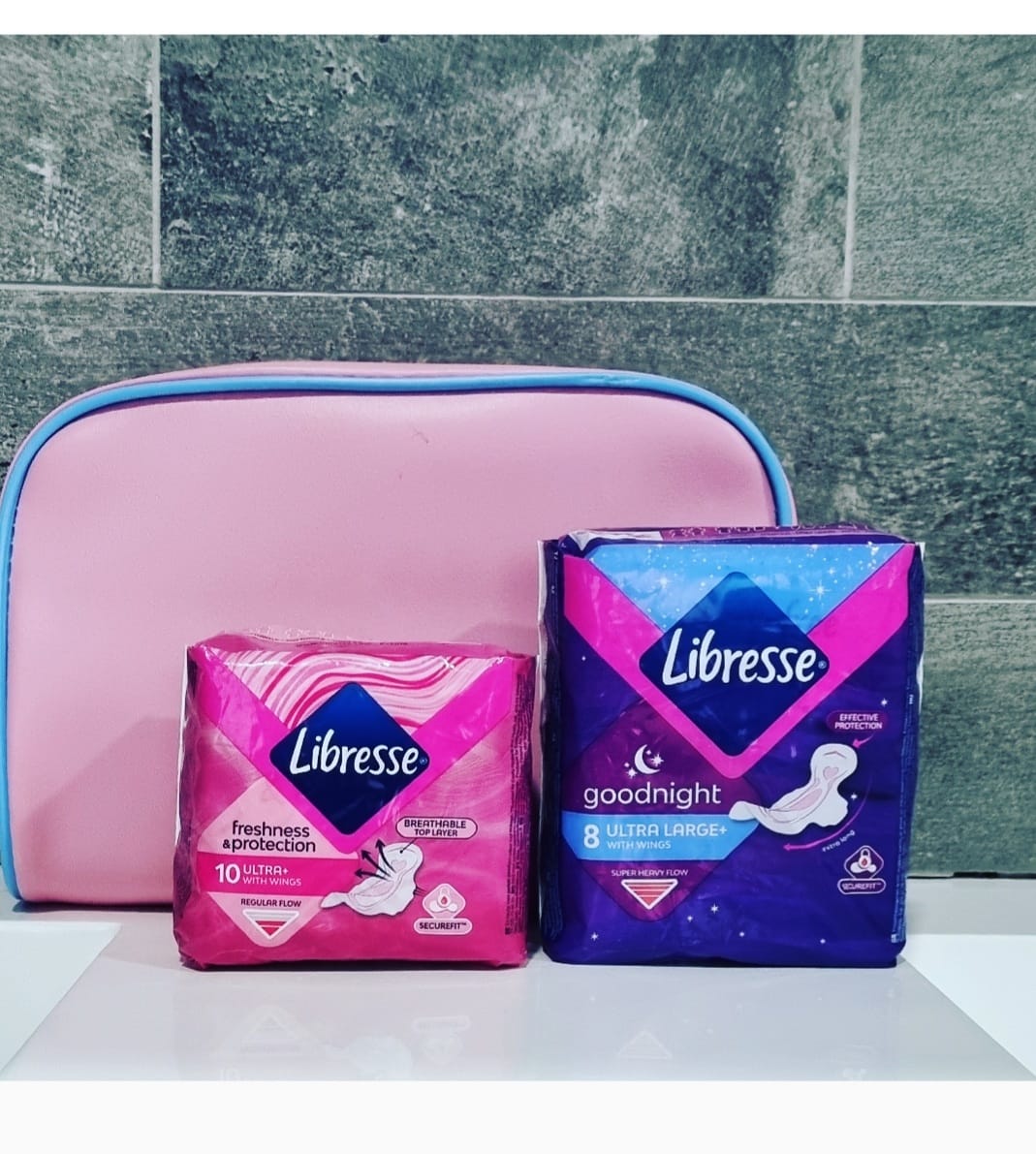 rubybox_beauty's tweet photo. Latest test &amp; review drop! Libresse Ultra Regular Pads and Libresse Goodnight Ultra towels. Libresse pads offer protection &amp; comfort, allowing you to live #fearless and go about your day, CONFIDENTLY! 💗

Find out more here: https://t.co/fHrkLtuSlx
#rubyboxLibresse https://t.co/greD3MrwAf