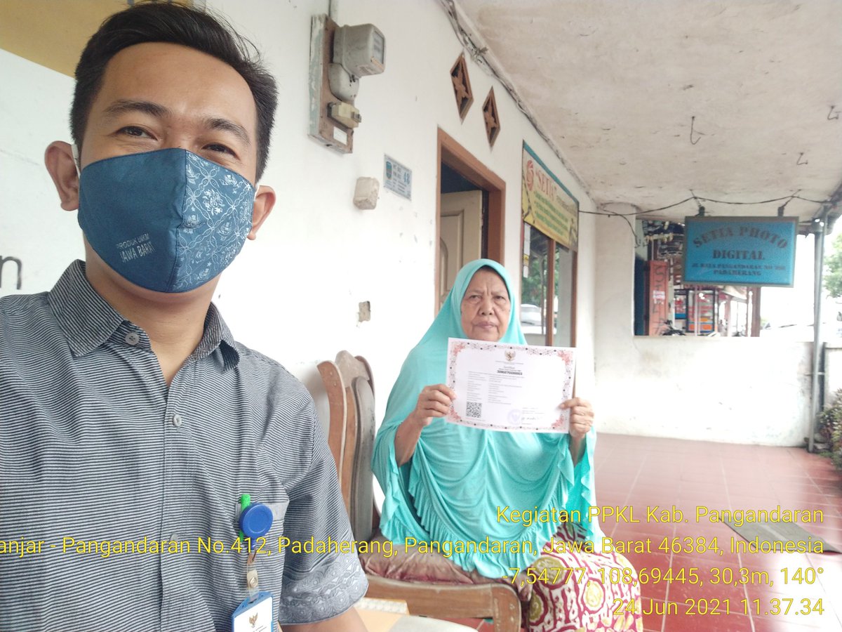 SkyZames's tweet photo. Memberikan Sertifikat NIK ke Primkoptama HIDUP Padaherang Kec. Padaherang Kab. Pangandaran
24/06/2021
. 
. 
@KemenkopUKM @PENYULUH_COOP @DisdagkopP #kemenkopukm #ppklkemenkop #depcoop #ppkljabar #ppklpangandaran #ppkl https://t.co/Tfz41jQYPb