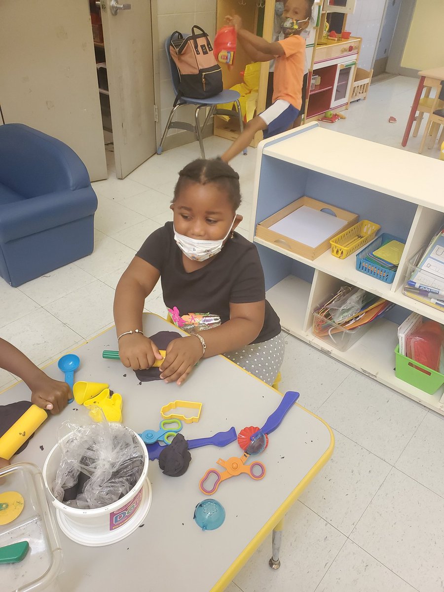 Grade1SFABX's tweet photo. Our Early Chilhood Program is a blast! https://t.co/wC7FiNvxMb