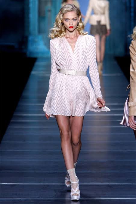 Super Model In The World Celeb Overseas Twitter