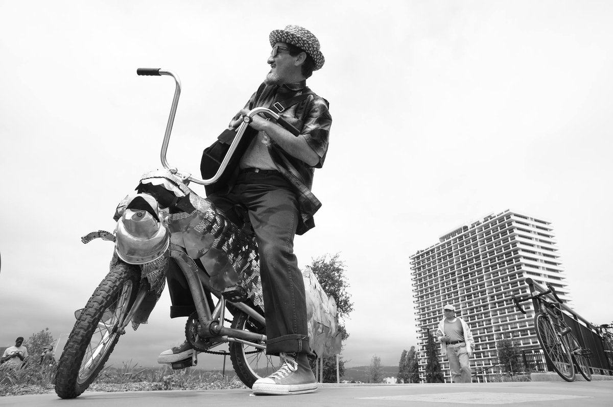 Pendarvis H. on Twitter "Because it obviously makes sense 😭 🏾…