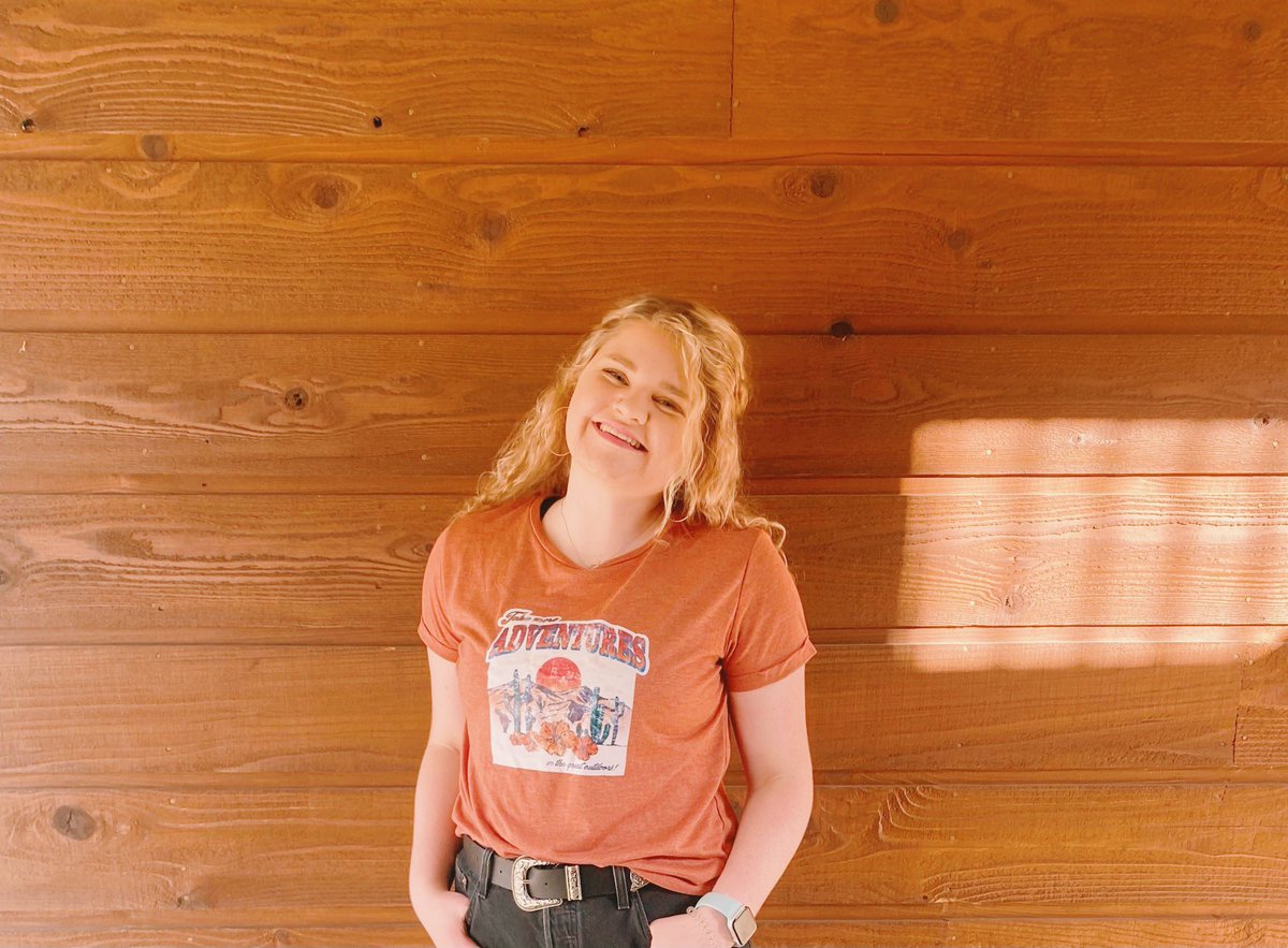 𝙱𝚎 𝚝𝚑𝚎 𝚛𝚎𝚊𝚜𝚘𝚗 𝚜𝚘𝚖𝚎𝚘𝚗𝚎 𝚜𝚖𝚒𝚕𝚎𝚜 𝚝𝚘𝚍𝚊𝚢 :) #𝚖𝚘𝚝𝚒𝚟𝚊𝚝𝚒𝚘𝚗𝚊𝚕𝚖𝚘𝚗𝚍𝚊𝚢
•
•
#bethefirst #nwadpi #alphadeltapi #wlfeo #boomboom #sorority