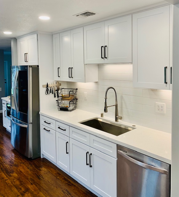DGOCConstructi1's tweet photo. Simple yet sophisticated kitchen remodel, complete with a coffee bar - a must for coffee lovers!

#kitchenremodel #coffeelovers #kitchendecor #kitchenrenovation #homesweethome #house #home #kitchenideas #Kitchen https://t.co/iXhje5oFHh