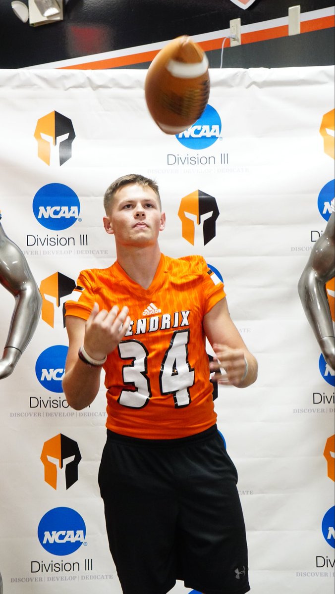 JacobWHutto's tweet photo. Had a great visit with Hendrix yesterday💪🏈 https://t.co/owbHcYyBsd