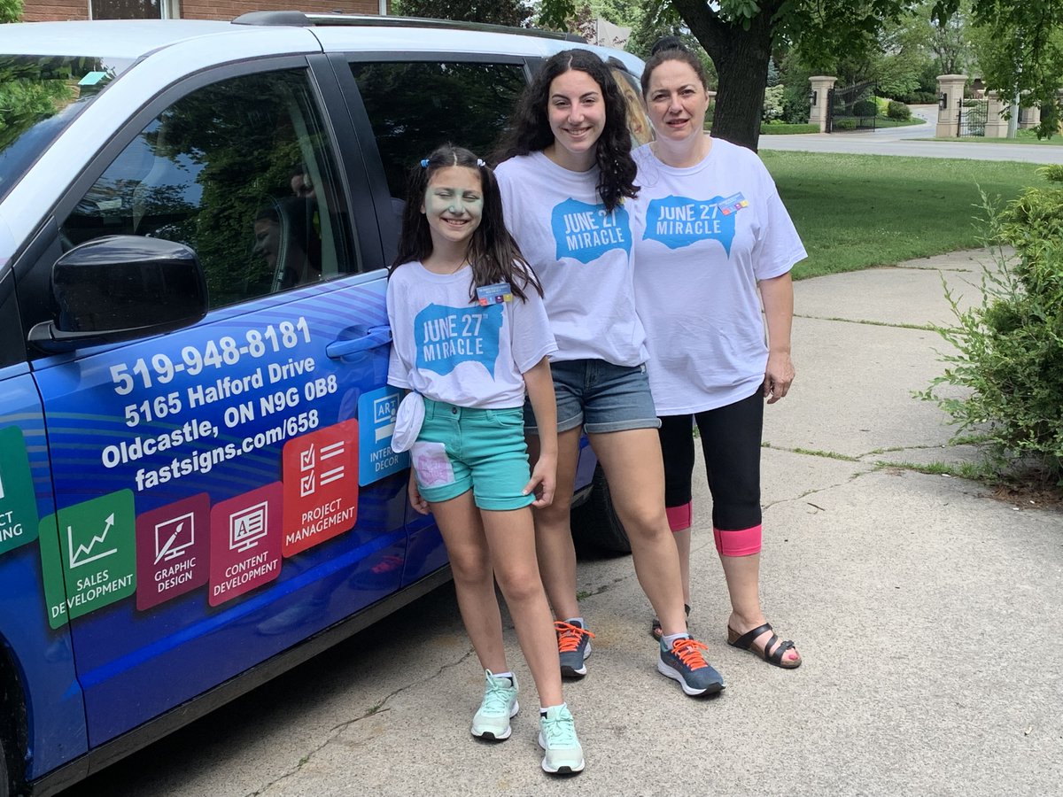FASTSIGNS658's tweet photo. Check out the FASTSIGNS Crew for @June27Miracle yesterday! The team helped collect donations around the Windsor-Essex area.
Earlier in the month, the team also placed lawn signs throughout the city.
#June27Miracle #FASTSIGNS658 #FASTSIGNSCares #20Years #20Charities #andMore https://t.co/tIf1jZMldI