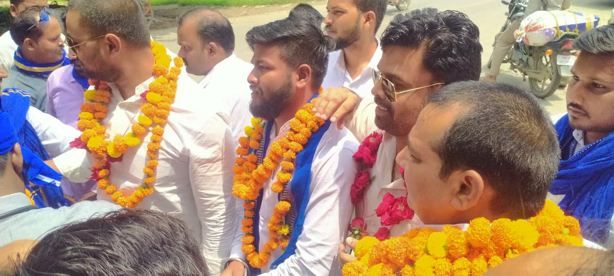 AniketDhanuk_'s tweet photo. आज लखनऊ के मलिहाबाद विधानसभा में 1 जुलाई से होने वाली जाति तोड़ो समाज जोड़ो साइकिल यात्रा की तैयारी करते हुए इसमें सभी सम्मानित  साथी उपस्थित रहे। https://t.co/f0bObMA22p