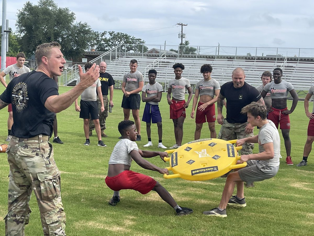 JPSchumacher5's tweet photo. The first Florida High School to accept the challenge and complete the @army_athlete workout!!! @blountstownFB Sad I couldn’t get down there with the team but I know I missed a really good one!! @SSGDavis2 @DisantoSgt @usarec @USAREC_CG @ArmyTeamAtlanta @GoArmy @USArmy https://t.co/v3mqT0ULDa