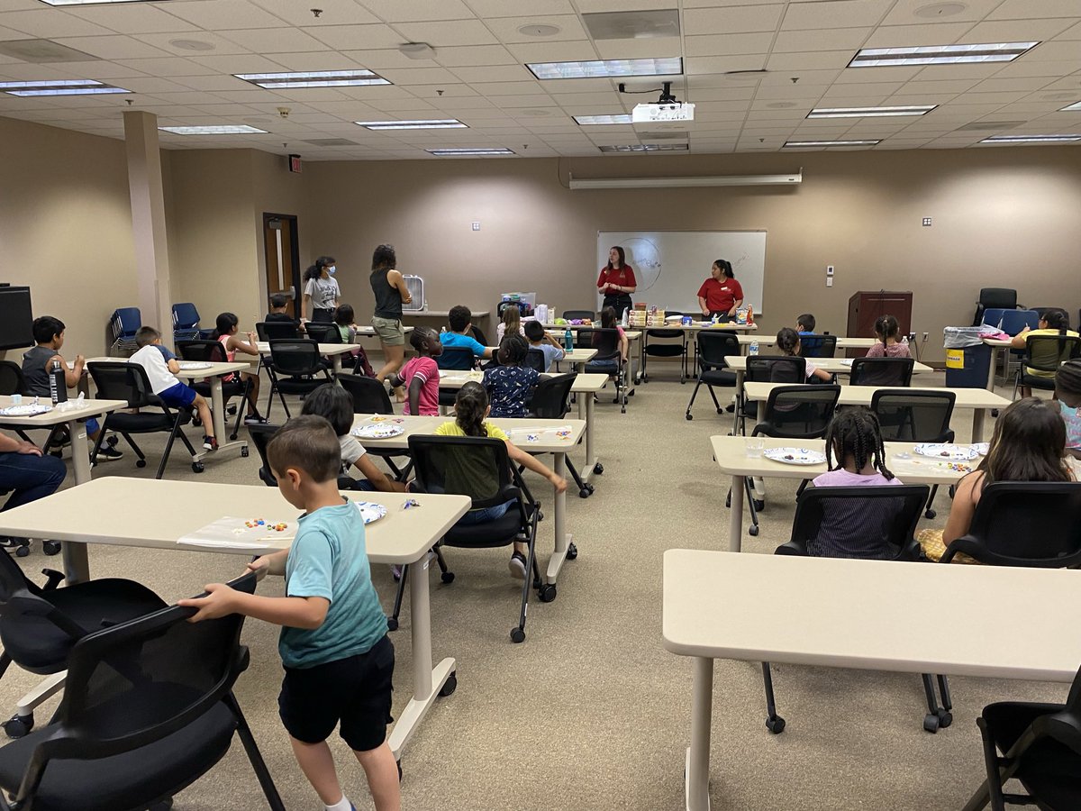 The Bridge took on food science last week! <a href="/TysonFoods/">Tyson Foods</a> <a href="/CampusCompactIL/">IL Campus Compact</a>