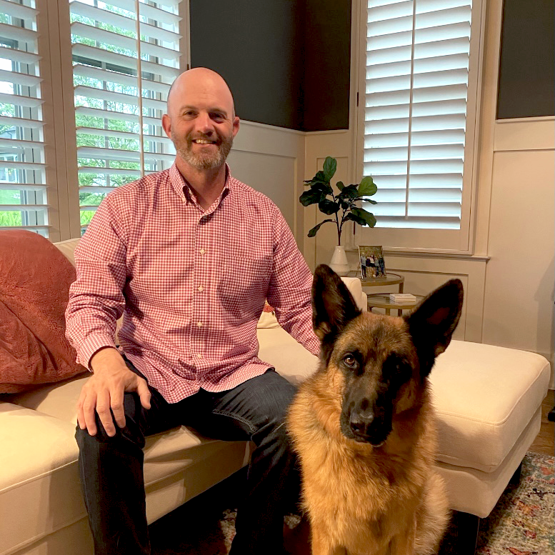 MarsPetcareUS's tweet photo. #MeetMars "I joined @MarsPetcareUS as part of the P&G acquisition. In the last 7 years, I’ve had the great fortune to lead multiple teams in our Regional Specialty Sales division. Today I lead a super talented group that calls on independent pet stores throughout the East Coast." https://t.co/nayPvBZcHw