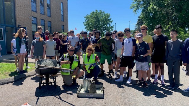 wentworthinst's tweet image. Assistant Professor Sharon Brown (Construction Management) was recently invited to the Malden Catholic&apos;s Summer STEM Internship for Middle School and High School Students to perform slump tests for the different materials for building on the moon!
#witpride #slumptest