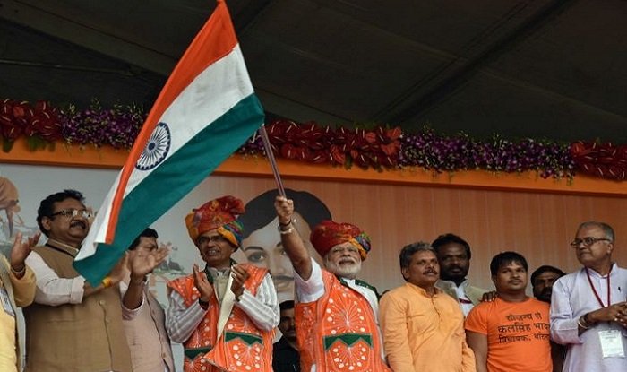 anuragvasu_'s tweet photo. https://t.co/e2KuCDWjnV. 

#JusticeForVishalJood 
@RVCJ_FB 
#whythis_silence 🤐
@ZeeNewsEnglish
🔥🔥🔥🔥🔥🔥
Saheb aa sarkar na chale
@Gopal_Italia
Share for our respectful "TIRANGA🇮🇳" https://t.co/8xKRIDt01l