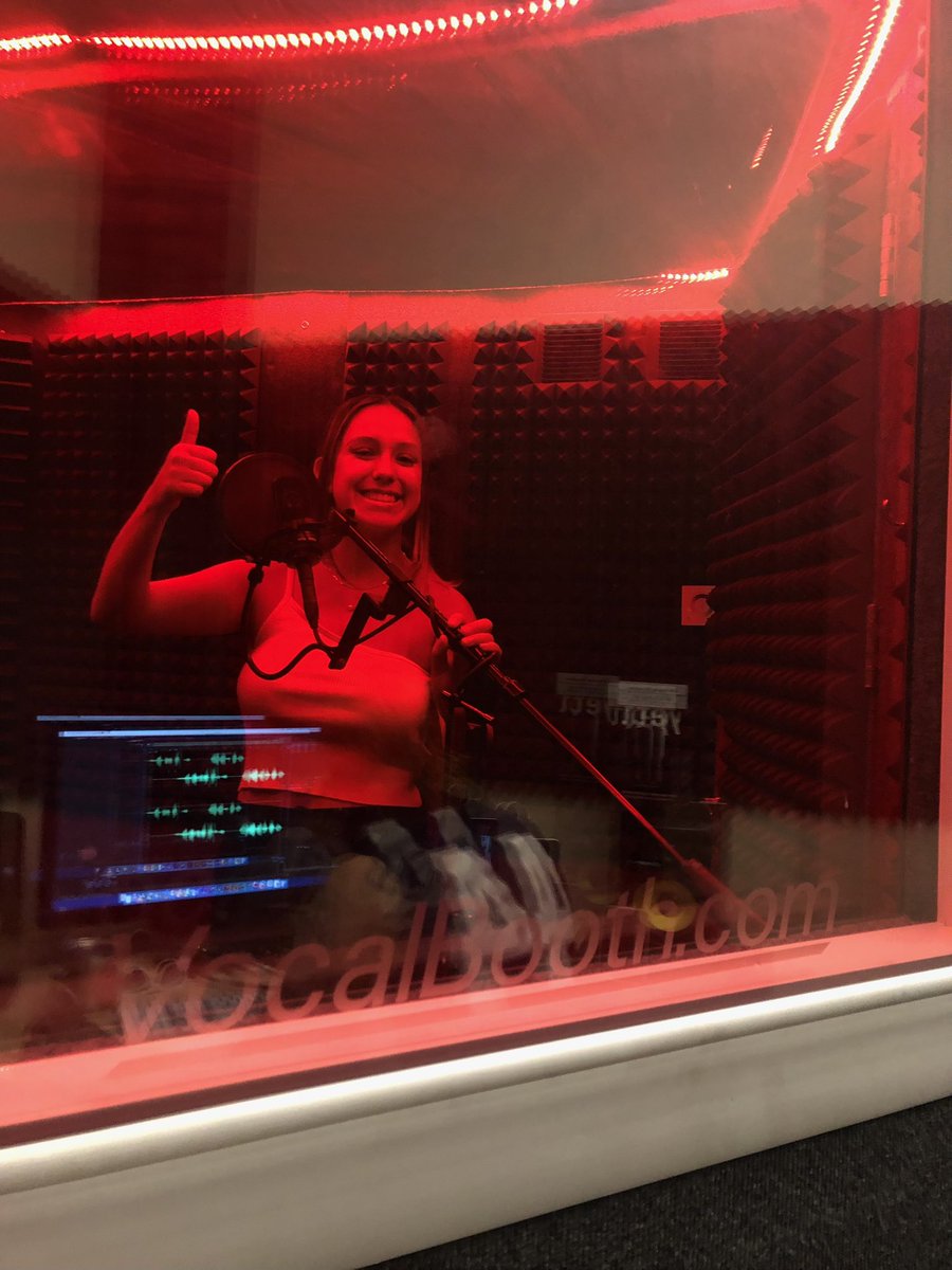 CSerujo's tweet photo. Say hello to one of your three hosts for @NvRAP ‘s upcoming podcast for students in recovery!! Loving every experience of creating content for such a beautiful community 🤍 #RSJ499 #RSJInternships https://t.co/WclNaCnVOC