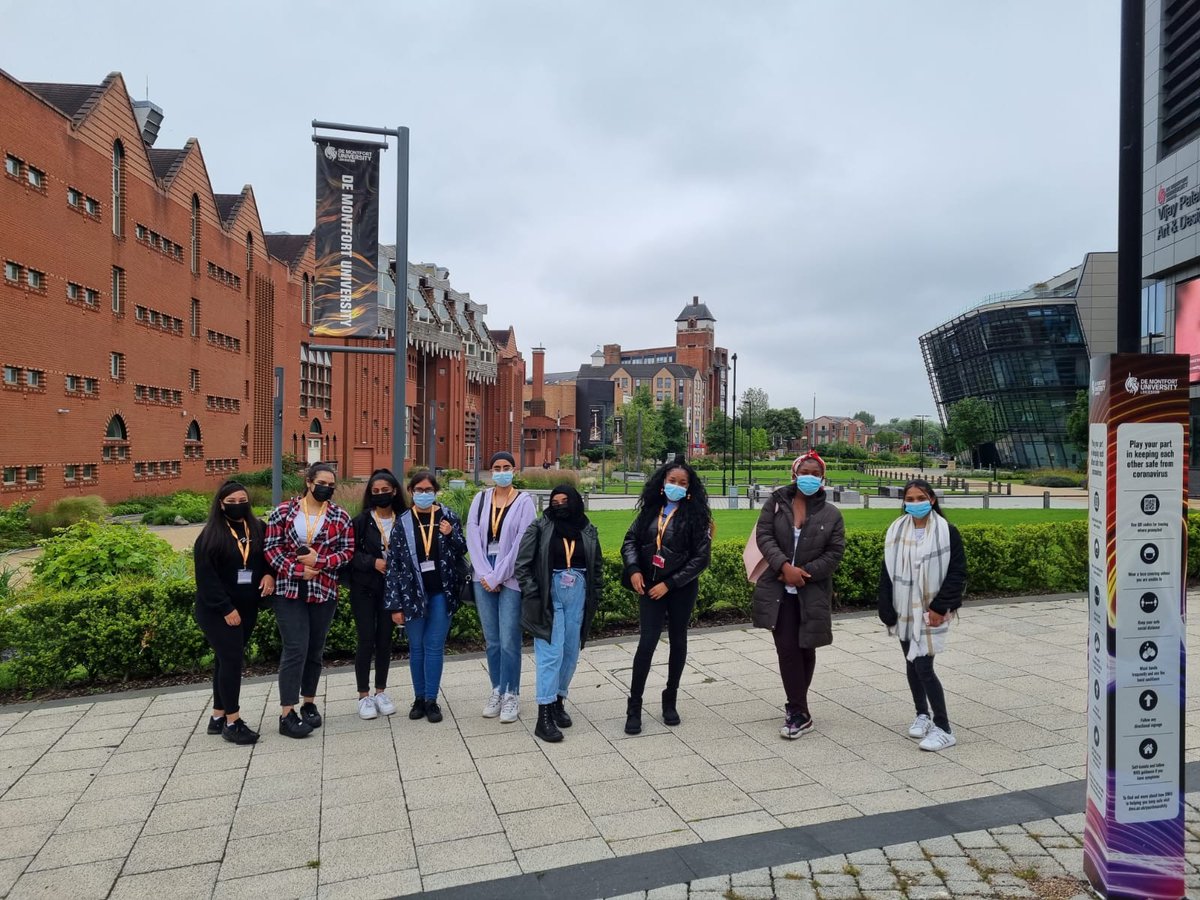 DMUEngagement's tweet photo. Today we welcomed Year 12 students to the @dmuleicester campus for #DMUAspire.
Here is a picture from a campus tour with a group of lovely students. #dmulocal #dmu https://t.co/Fd1S6a2Smu