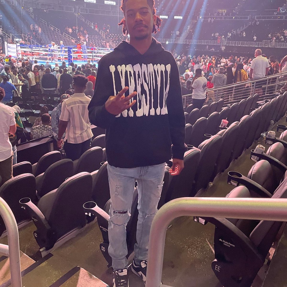 runitupcolb's tweet photo. I be chillin but trust me when it’s time to handle the business I zone in🐼 https://t.co/wq8SR8Boy3