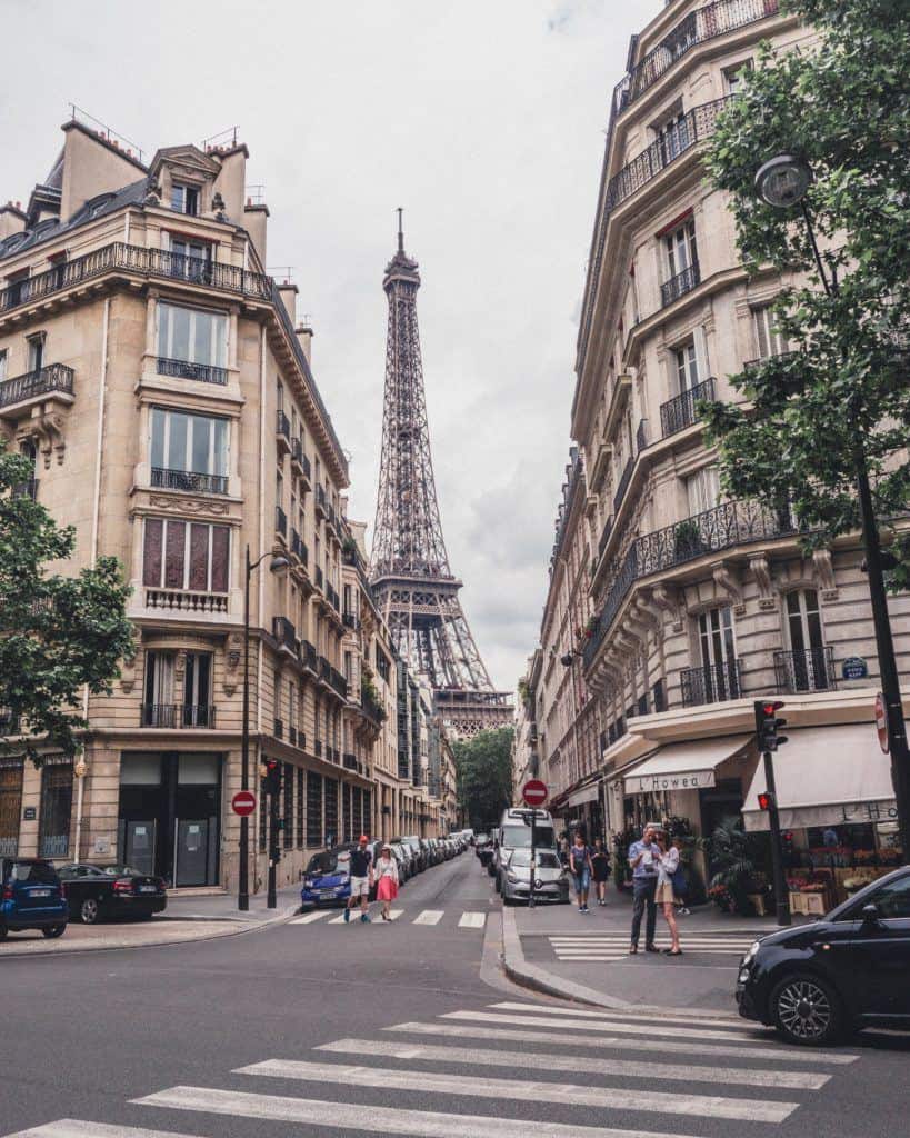 LatimerGeog's tweet photo. Finishing Monday’s #EURO2020  action is #France which has an average of 10 movies filming in the city each day v #Switzerland with one of the lowest crimes rates in the whole of the world 🇨🇵🇨🇭 #FRA #SUI https://t.co/jDOG1jeTP4