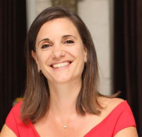 Un grand merci à Alice Svadchii <a href="/bestof_BA/">Best Of Business Analyst</a> du site bestofbusinessanalyst.fr d’avoir participé aujourd’hui à la plénière des Business Analysts de la <a href="/MAIF/">MAIF</a> 🙏 Un témoignage vivant, passionné et plein d’énergie sur le métier de #businessanalyst 🔥🚀 L’auditoire a apprécié 😁