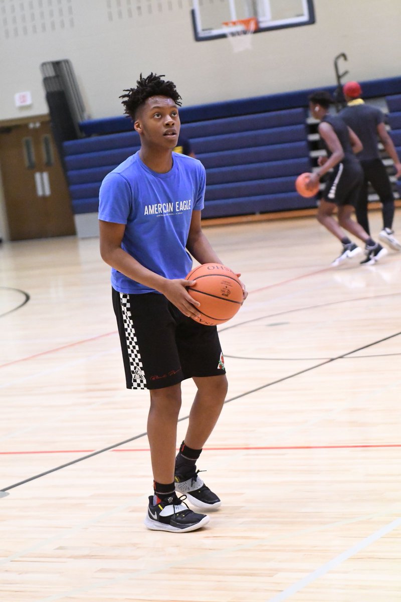TreSpicer23's tweet photo. The work will show…🏀 https://t.co/JO4AFiIwdb