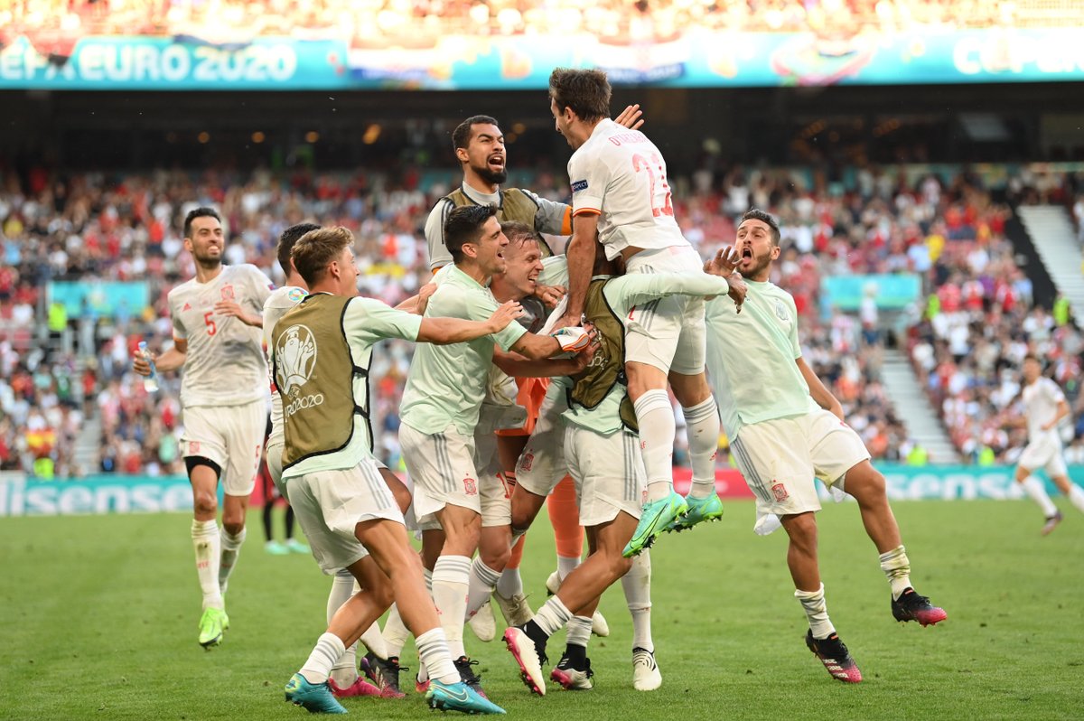 🇪🇸 ¡ESPAÑA YA ESTÁ en CUARTOS de FINAL! #EURO2020

⚽🤩 Sarabia, Azpilicueta, Ferrán, Morata y Oyarzábal hicieron los GOLES del TRIUNFO de los de LUIS ENRIQUE.

🇭🇷 Croacia 3-5 España 🇪🇸 

🔴 YT: youtu.be/IkvJPvoc3vA
🔵 FB: fb.me/e/1wIt6lE7m
🟣 TW: twitch.tv/elchiringuitotv