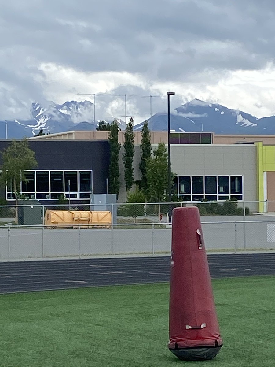patrick_taylor4's tweet photo. Great time with S. Anchorage Wolverines and over multiple Alaska high schools OGR 6 at All Alaska Camp. #whenareyouopen #findgrass @NSHS_Football #northtoalaska https://t.co/PWwFKiSvsg