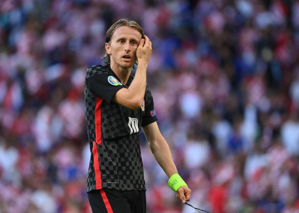 AdriRM33's tweet photo. Se despide Luka Modric de la Eurocopa, se despide el mejor centrocampista del mundo.

Gracias por tanto Lukita. ❤️ https://t.co/mwQDdveAui