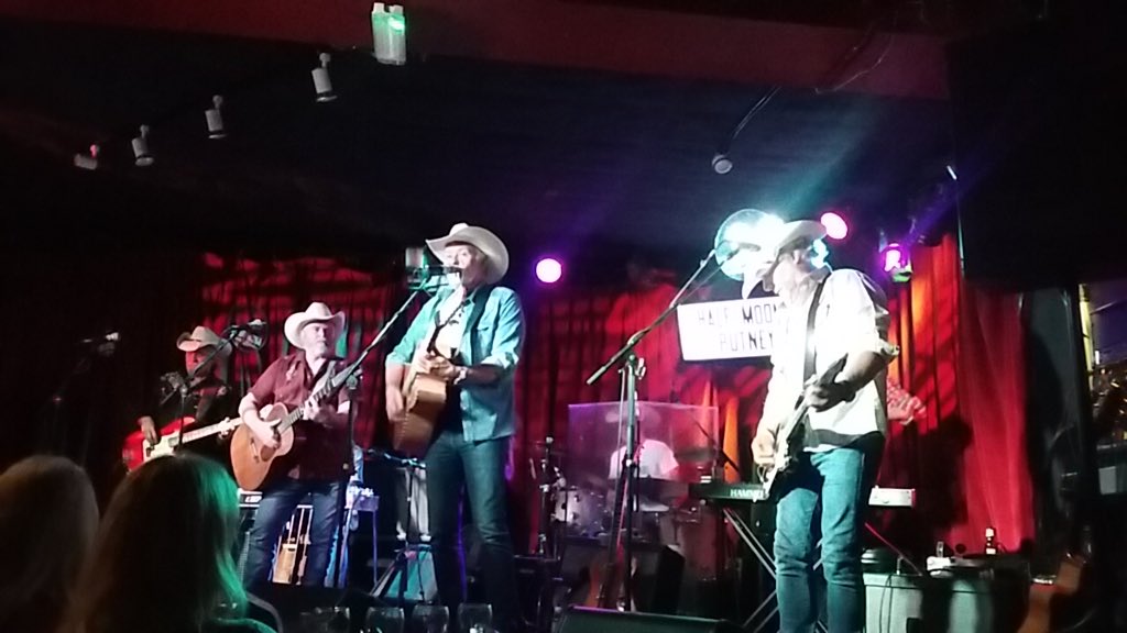 Awesome gig on Saturday afternoon by @lospacaminoscom @HalfmoonPutney Hopefully they can let the drummer out from behind his covid-compliant screen next time they perform!